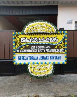 Papan Bunga Duka di Kubang Utara Sikabu