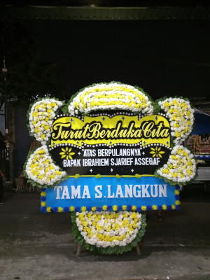 Papan Bunga Duka di Kubang Utara Sikabu